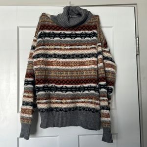 Multi-colored turtleneck